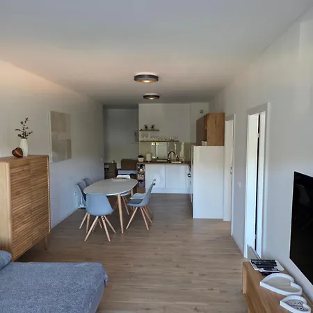 Apartamento Alena - Prestige And New Near Kamenjak, Two Separate Bedrooms And Private Garage Premantura