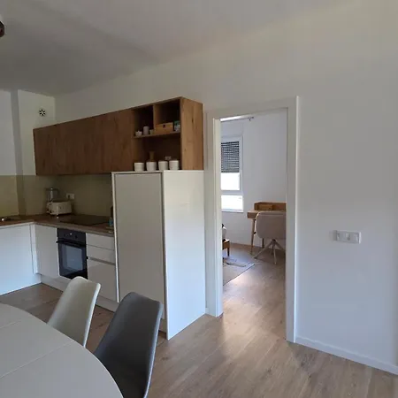 Alena - Prestige And New Near Kamenjak, Two Separate Bedrooms And Private Garage