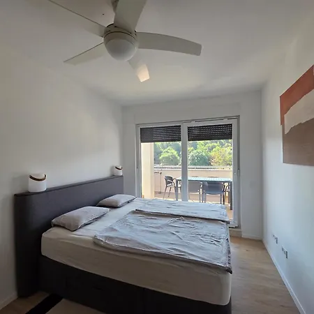 Alena - Prestige And New Near Kamenjak, Two Separate Bedrooms And Private Garage Apartamento