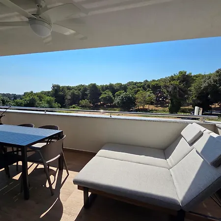 Alena - Prestige And New Near Kamenjak, Two Separate Bedrooms And Private Garage Apartamento *