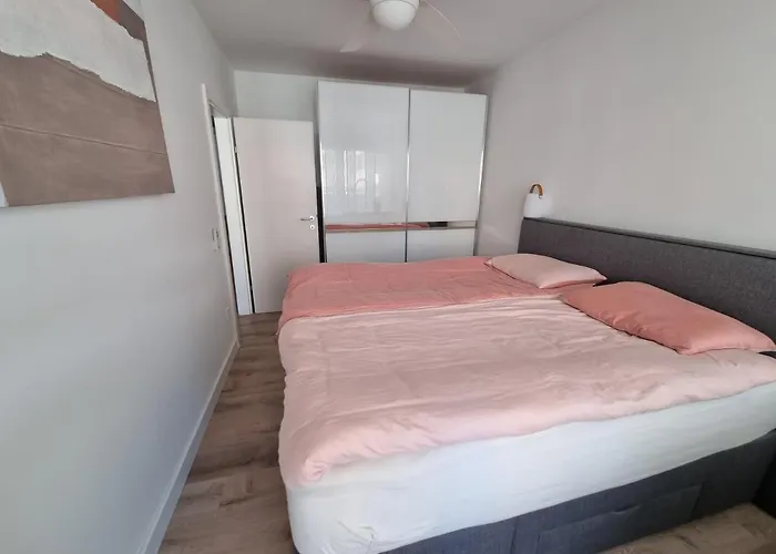 Alena - Prestige And New Apartman Premantura